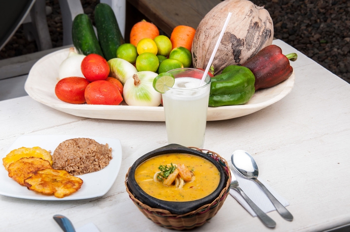 Imagen del bar/restaurante del Hotel Barahona. Foto 7