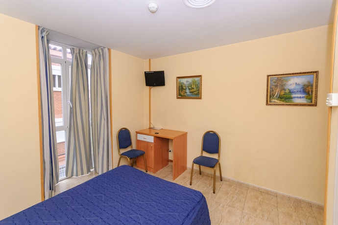 Imagen de la habitación del Hotel Barajas Plaza Madrid. Foto 5