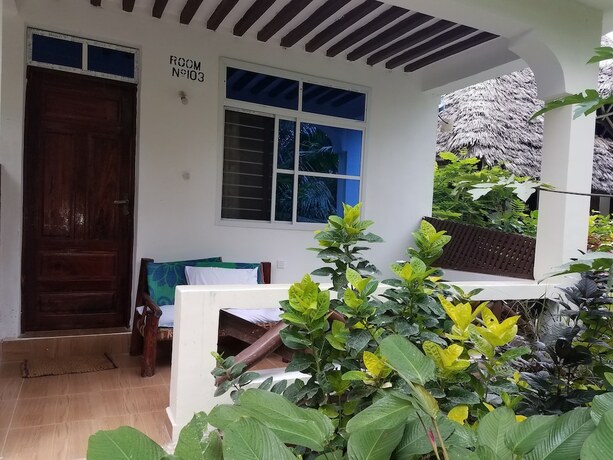Imagen general del Hotel Baraka Beach Bungalows. Foto 7