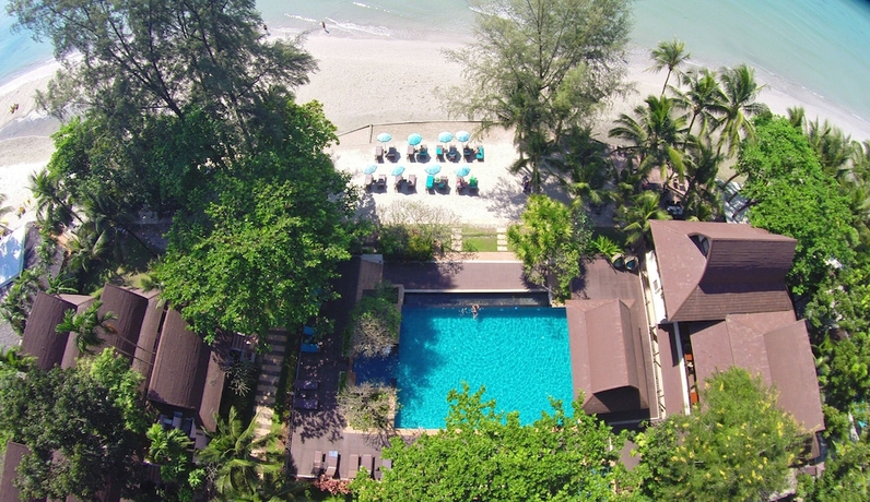 Imagen de la piscina del Hotel Barali Beach Resort Koh Chang. Foto 17