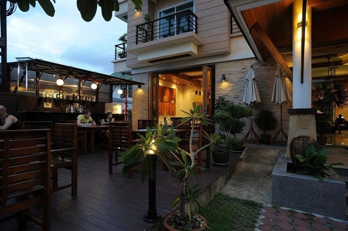 Imagen del bar/restaurante del Hotel Baramee Resortel. Foto 2