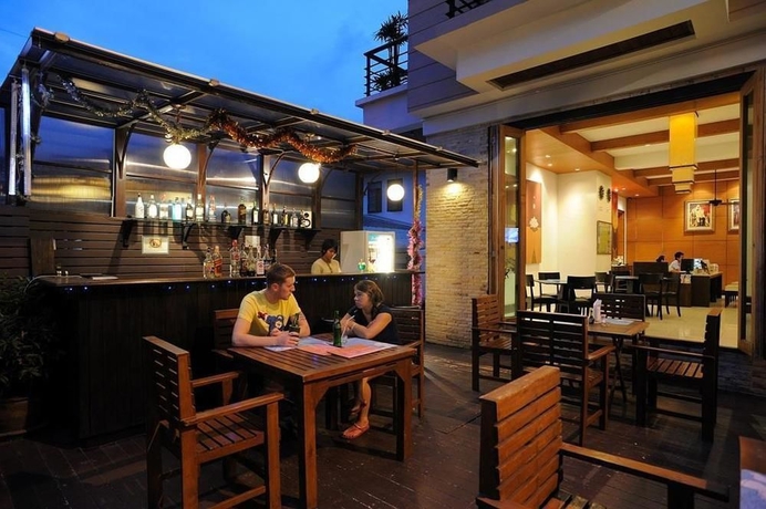 Imagen del bar/restaurante del Hotel Baramee Resortel. Foto 7