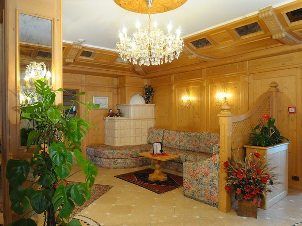 Imagen de los interiores del Hotel Barance. Foto 15