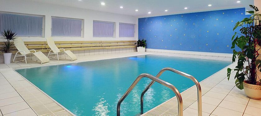Imagen de la piscina del Hotel Barance. Foto 17