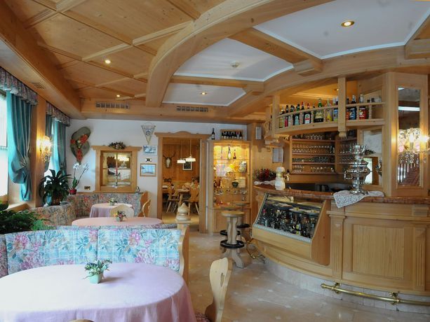 Imagen del bar/restaurante del Hotel Barance. Foto 5