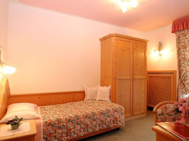 Imagen de la habitación del Hotel Barance. Foto 13