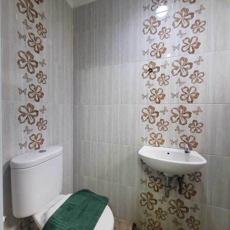Imagen de la habitación del Hotel Barata Inn By Nature's Aeropolis Airport Soeta Tangerang. Foto 2