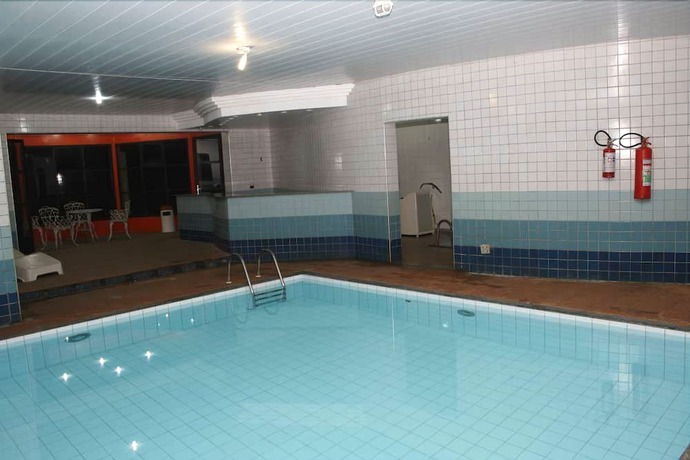 Imagen de la piscina del Hotel Bar&atilde;o Geraldo. Foto 15