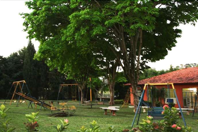 Imagen de los exteriores del Hotel Bar&atilde;o Geraldo. Foto 10