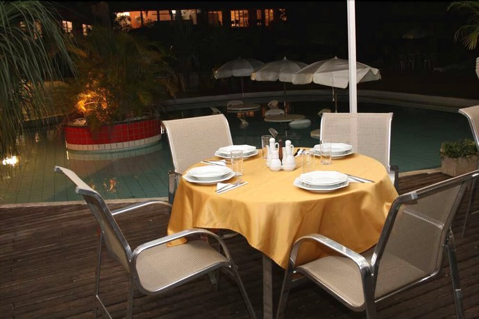 Imagen del bar/restaurante del Hotel Bar&atilde;o Geraldo. Foto 5