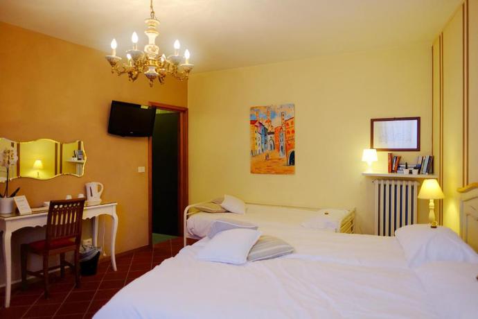 Imagen de la habitación del Hotel Barbabuc. Foto 4