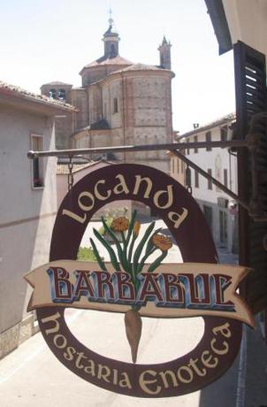 Imagen de los exteriores del Hotel Barbabuc. Foto 9