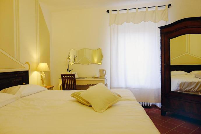 Imagen de la habitación del Hotel Barbabuc. Foto 6