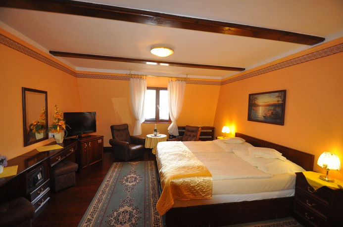 Imagen de los interiores del Hotel Barbakan. Foto 14