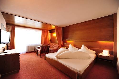 Imagen general del Hotel Barbara. Foto 7