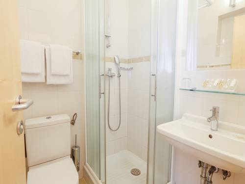 Imagen de la habitación del Hotel Barbara Piran Beach. Foto 3