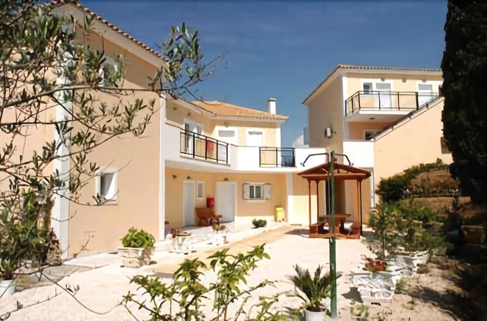 Imagen de los exteriores del Hotel Barbara Studios and Apartments. Foto 15