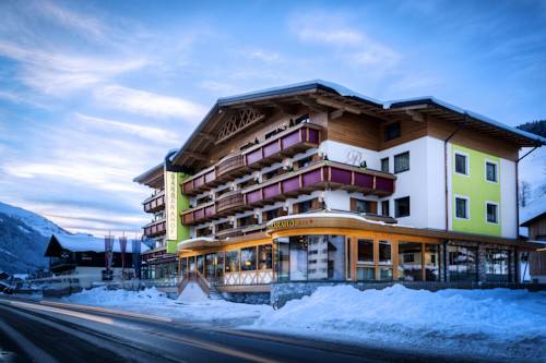 Imagen de la habitación del Hotel Barbarahof Saalbach. Foto 2