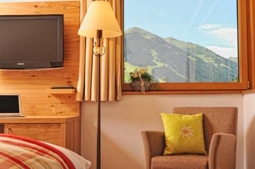 Imagen de la habitación del Hotel Barbarahof Saalbach. Foto 6