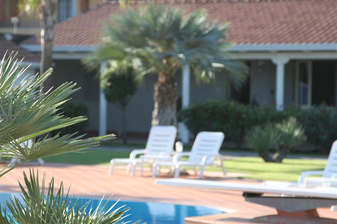 Imagen de la piscina del Hotel Barbarella. Foto 16