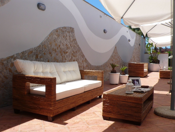 Imagen de los exteriores del Hotel Barbarella. Foto 11