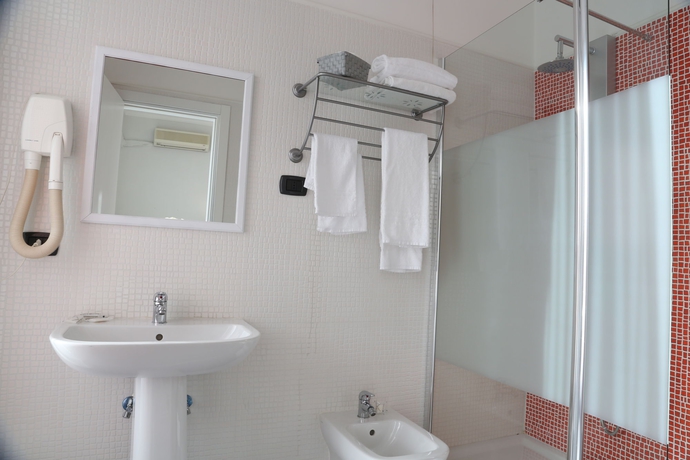 Imagen de la habitación del Hotel Barbarella. Foto 9