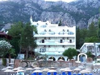 Imagen general del Hotel Barbaros Beach Hotel. Foto 1