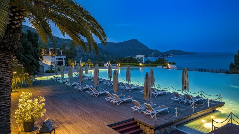 Imagen de la piscina del Hotel Barbaros Reserve Bodrum Residences Managed by Kempinski. Foto 19