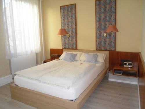 Imagen de la habitación del Hotel Barbarossa. Foto 15