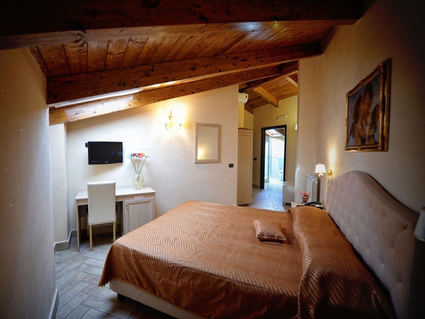 Imagen de la habitación del Hotel Barbato. Foto 8