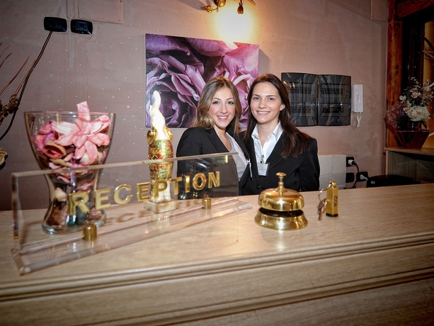 Imagen de los interiores del Hotel Barbato. Foto 15