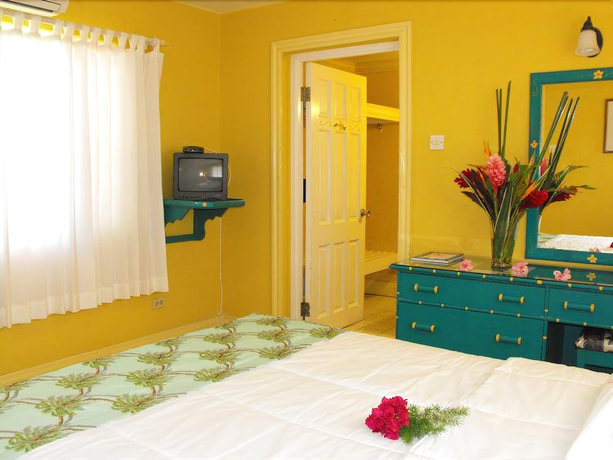 Imagen de la habitación del Hotel Bar-b-barn Beach. Foto 10