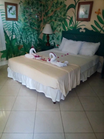 Imagen de la habitación del Hotel Bar-b-barn Beach. Foto 12