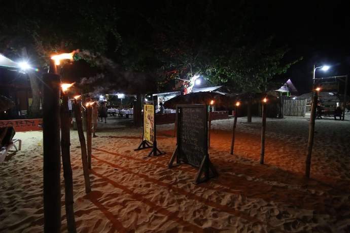 Imagen de la habitación del Hotel Bar-b-barn Beach. Foto 16