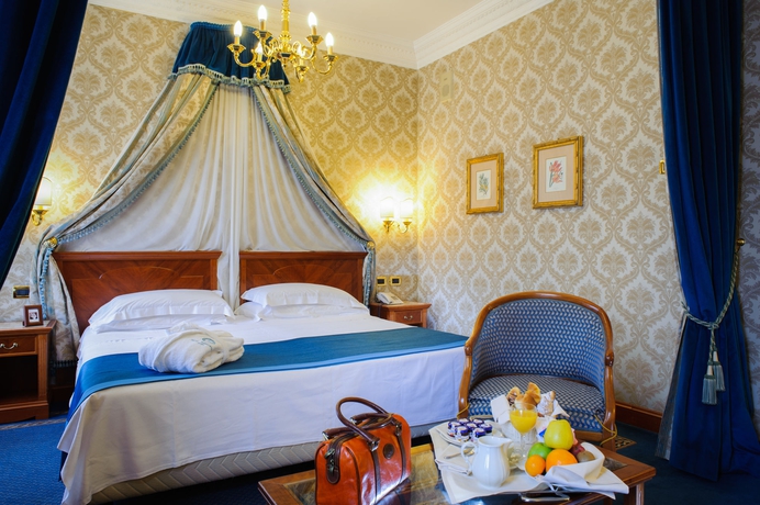 Imagen de la habitación del Hotel Barberini. Foto 8