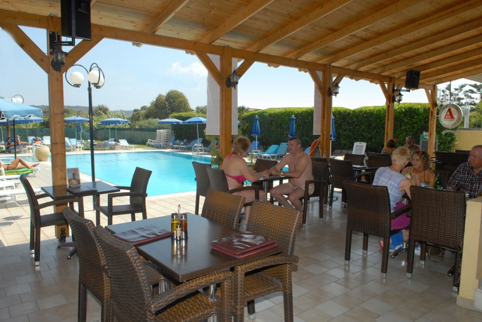 Imagen del bar/restaurante del Hotel Barbie Apartments. Foto 2