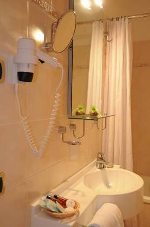 Imagen de la habitación del Hotel Barbieri, Altomonte. Foto 3