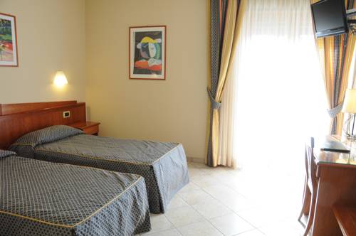 Imagen de la habitación del Hotel Barbieri, Altomonte. Foto 13