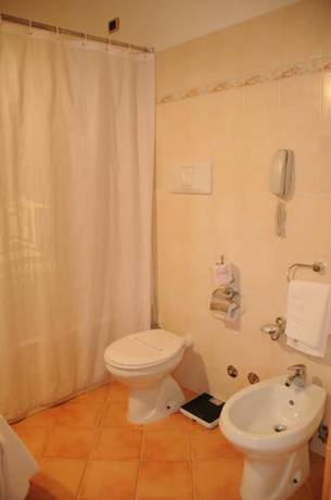 Imagen de la habitación del Hotel Barbieri, Altomonte. Foto 15