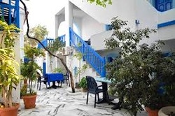 Imagen de los exteriores del Hotel Barbouni and Studios. Foto 4