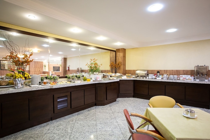 Imagen del bar/restaurante del Hotel Barbur Center. Foto 3