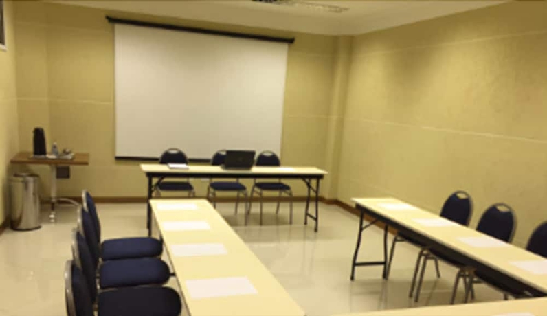 Imagen de los interiores del Hotel Barbur Center. Foto 19