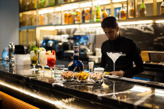 Imagen del bar/restaurante del Hotel Barcelo Anfa Casablanca. Foto 3