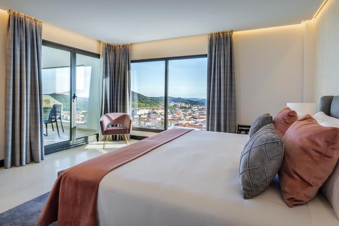 Imagen de la habitación del Hotel Barcelo Aracena. Foto 3