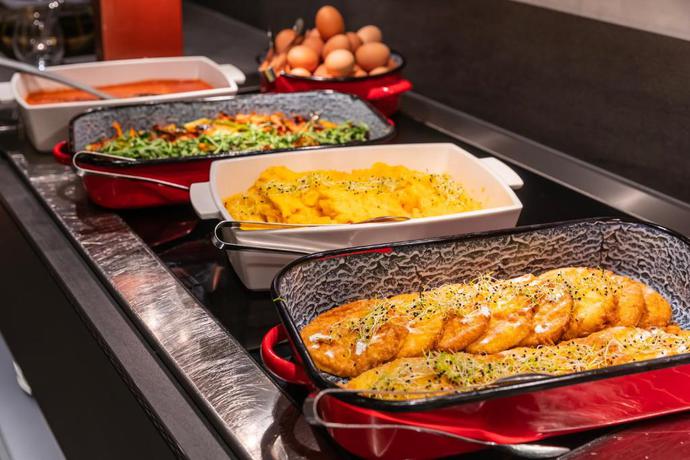 Imagen del bar/restaurante del Hotel Barcelo Budapest. Foto 6