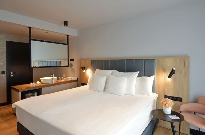 Imagen de la habitación del Hotel Barcelo Budapest. Foto 19