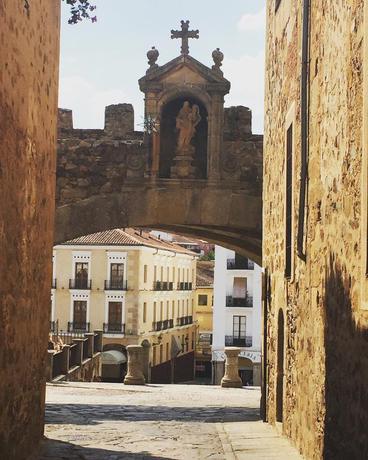 Imagen de los exteriores del Hotel Barcelo Caceres V Centenario. Foto 8