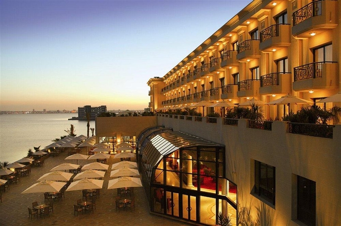 Imagen de los exteriores del Hotel Barcelo Concorde Les Berges Du Lac. Foto 5