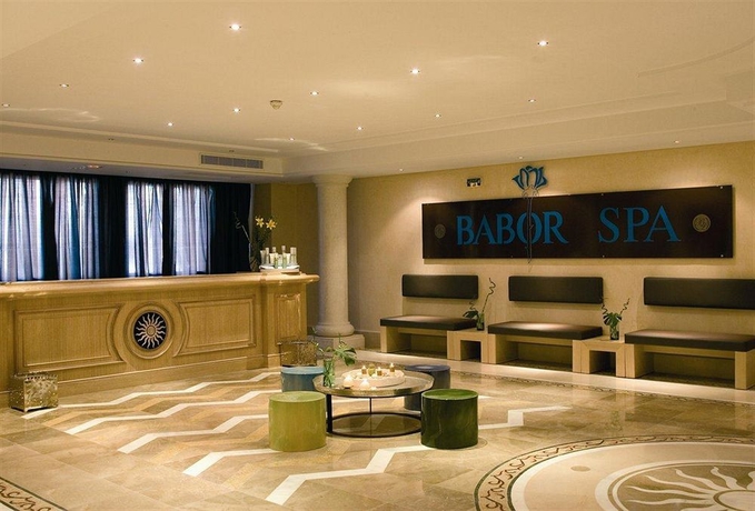 Imagen de los interiores del Hotel Barcelo Concorde Les Berges Du Lac. Foto 7