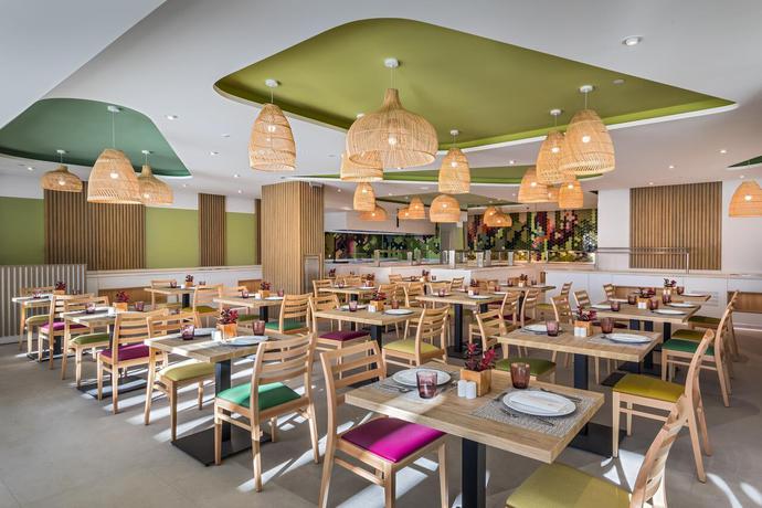 Imagen general del Hotel Barcelo Conil Playa - Adults Recommended. Foto 7